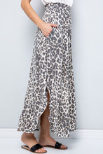 Load image into Gallery viewer, Leopard Jersey Maxi Skirt
