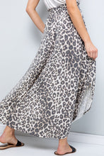 Load image into Gallery viewer, Leopard Jersey Maxi Skirt *Curvy
