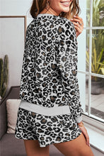 Load image into Gallery viewer, Leopard Print Pajama Set