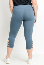 Load image into Gallery viewer, Light Teal Blue Leggings - Curvy
