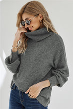 Load image into Gallery viewer, Ribbed Knit Pull Over Sweater
