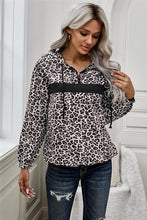Load image into Gallery viewer, Leopard Windbreaker Pullover
